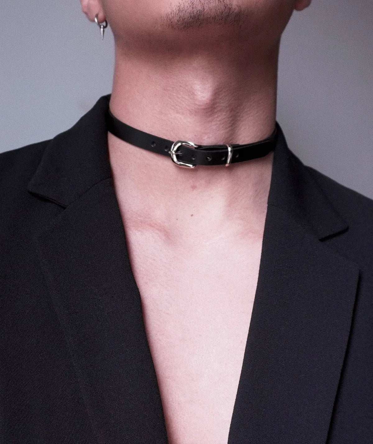 Delicate choker