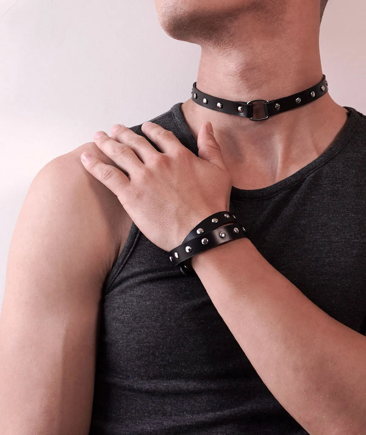 DLX Thin Riveted Strap